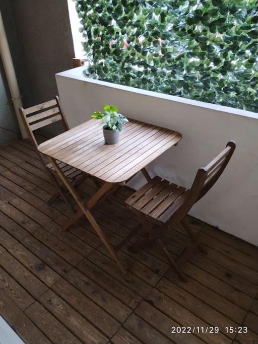 Apartment Joli Terrasse Dans Quartier Saint Victor